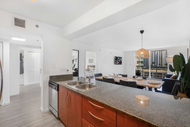 Building Photo - 1 SE 12th St