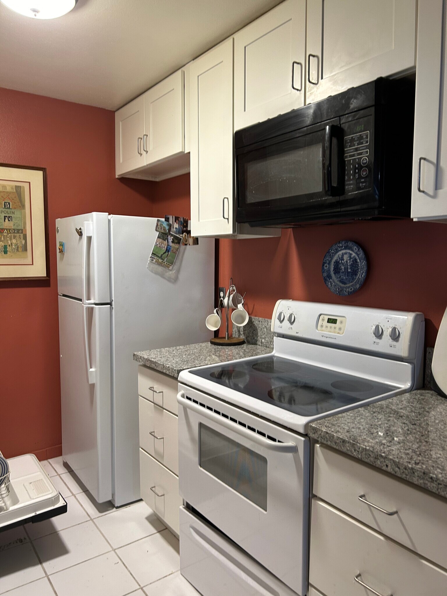 Kitchen - 5460 White Oak Ave