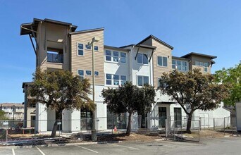 Building Photo - 17050 Depot St