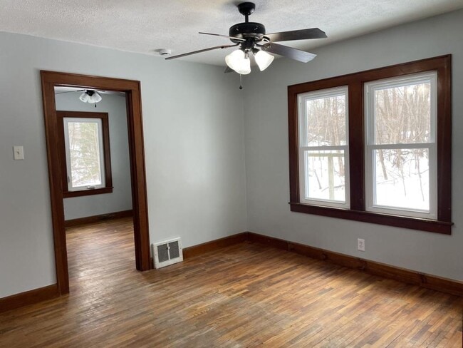 Building Photo - 7927 Red Arrow Hwy