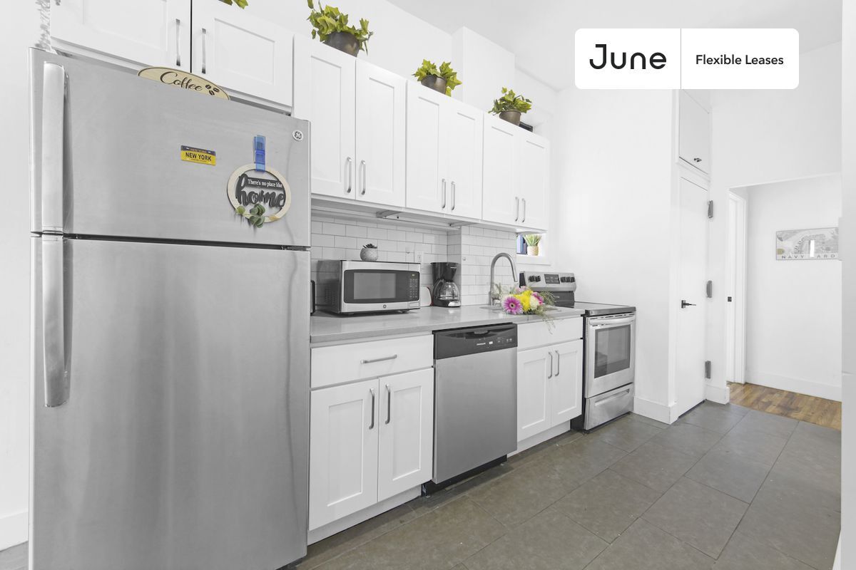 Building Photo - Beautiful Private ROOM in Fort Greene