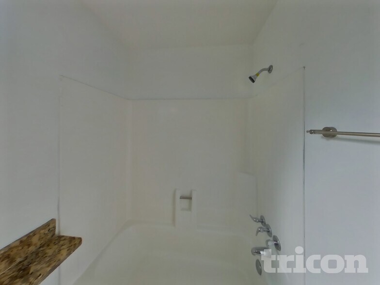 Building Photo - 9026 N 64th Dr