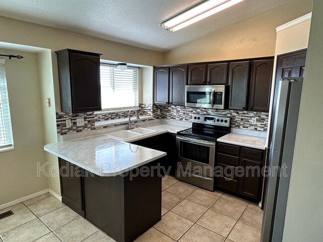 Building Photo - 1941 Jenny Ln.