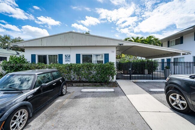 Building Photo - 730 NE 128th St