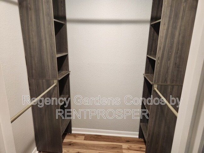 Building Photo - 4301 Lizshire Ln