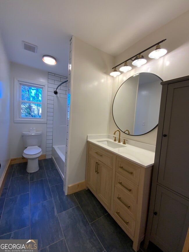 Building Photo - 5569 Fosters Mill Rd