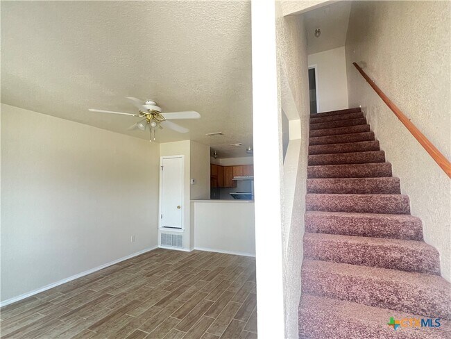 Building Photo - 4200 Alan Kent Dr