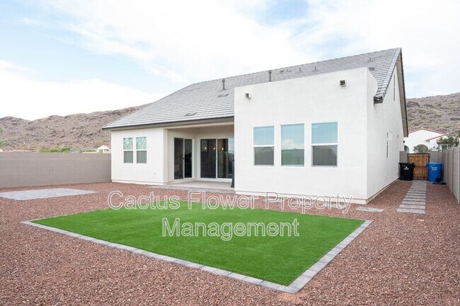 Building Photo - 3130 E Alicia Dr