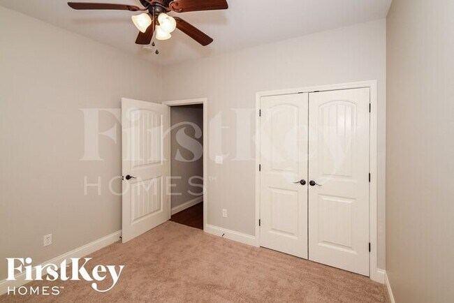 Building Photo - 152 Willow View Lane