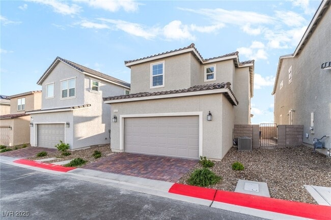 Building Photo - 2526 Amedeo Ln