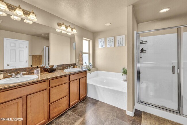 Building Photo - 3680 Coastal St