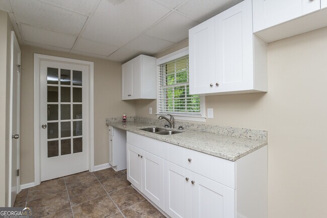 Building Photo - 3554 Mill Glen Dr