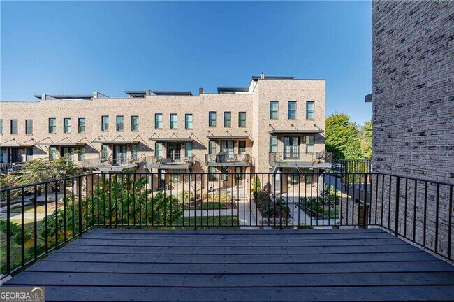 Building Photo - 1032 Robert Smalls Wy