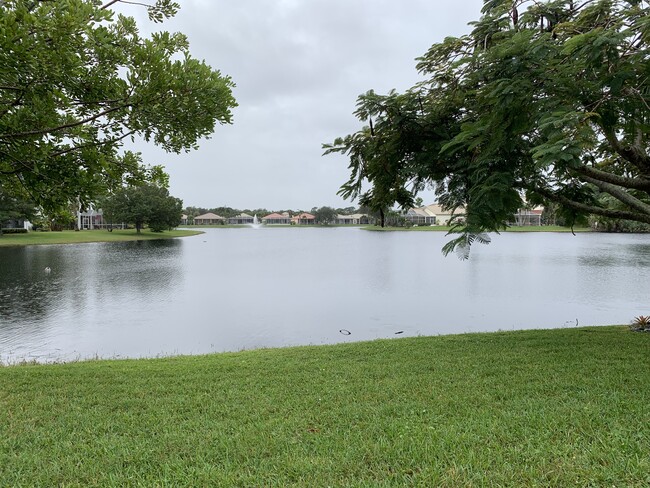 Building Photo - 4972 SE Mariner Village Ln