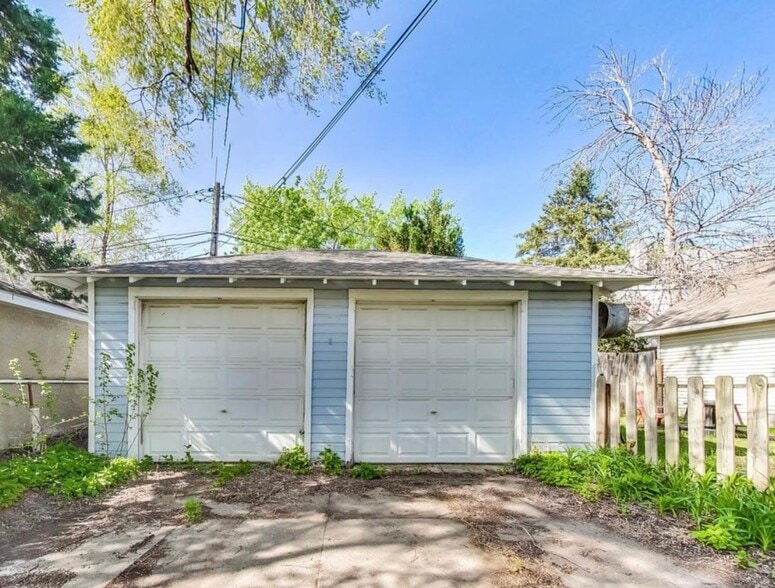 Garage (left) - 47 Lowry Ave NE