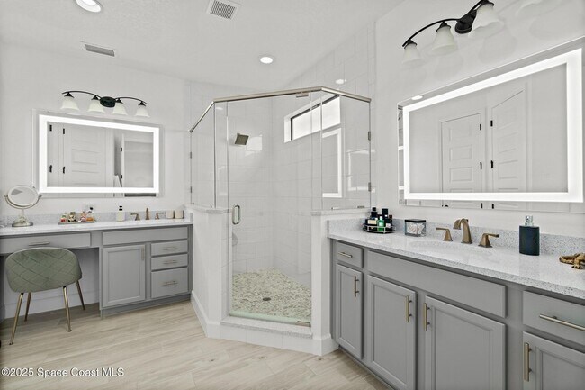 Building Photo - 3233 Casare Dr