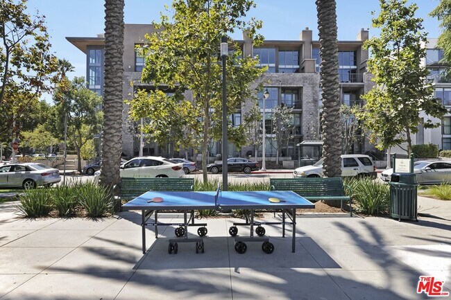 Building Photo - 12875 W Runway Rd