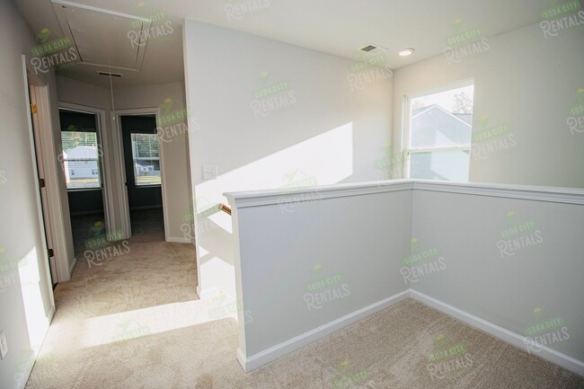 Building Photo - 3 Bedroom, 2.5 Bath in The Bluefield Commu...