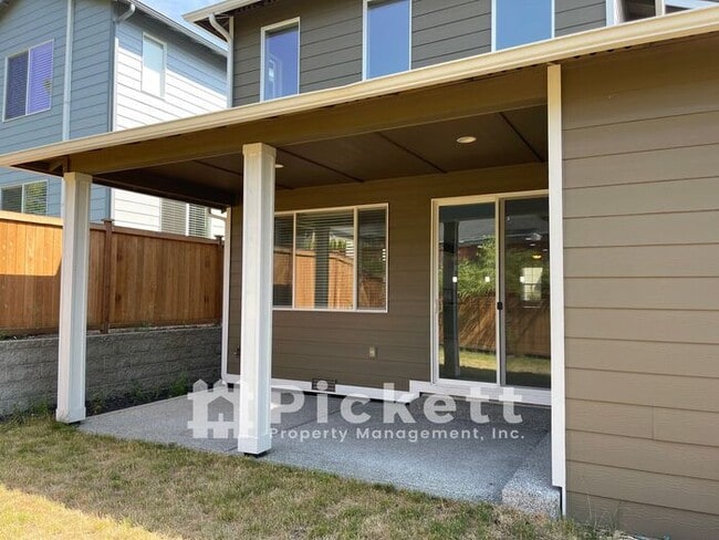 Building Photo - Large 4 Bedroom McCormick Woods Home
