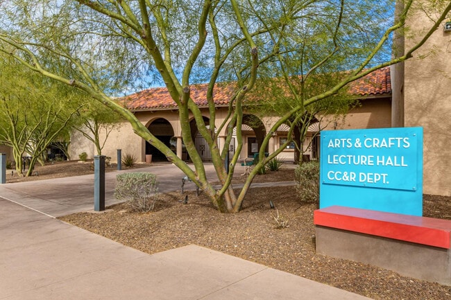 Building Photo - 14222 W Yosemite Dr