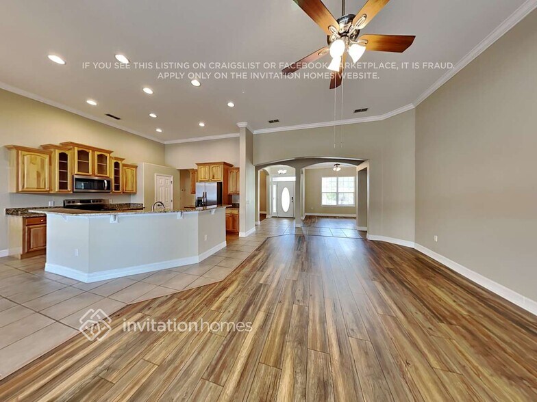 Building Photo - 6462 Hickory View Dr