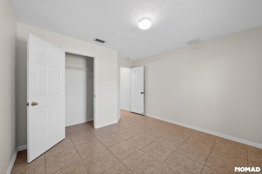 Building Photo - 1281 SW San Esteban Ave