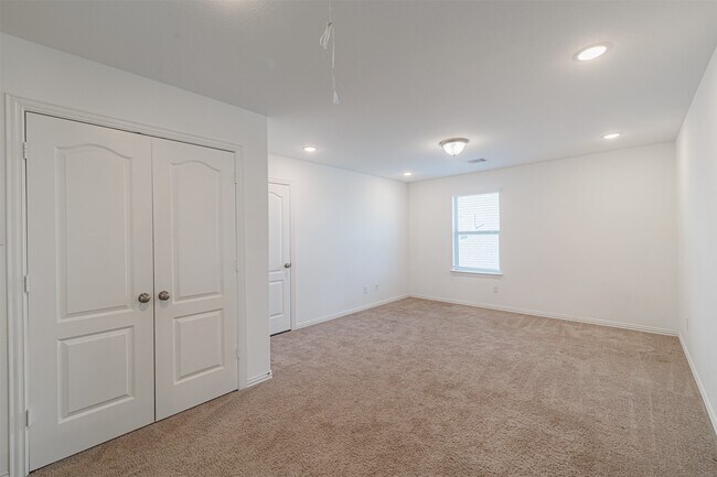 Building Photo - 31319 Horseshoe Meadow Bend Ln