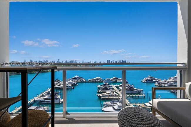 Building Photo - 1800 Sunset Harbour Dr