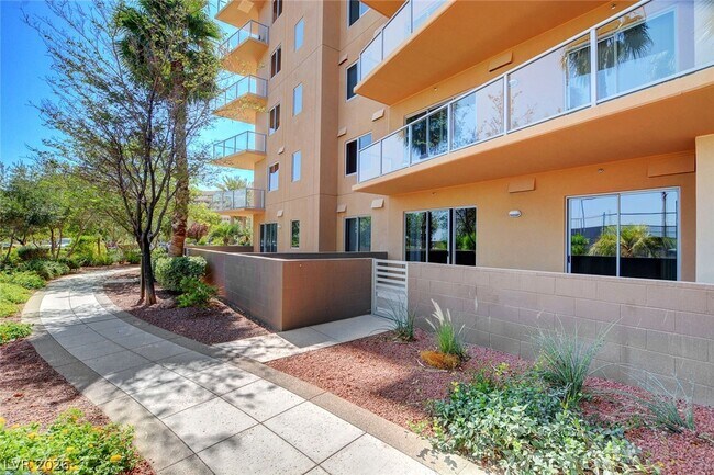 Building Photo - 8255 S Las Vegas Blvd