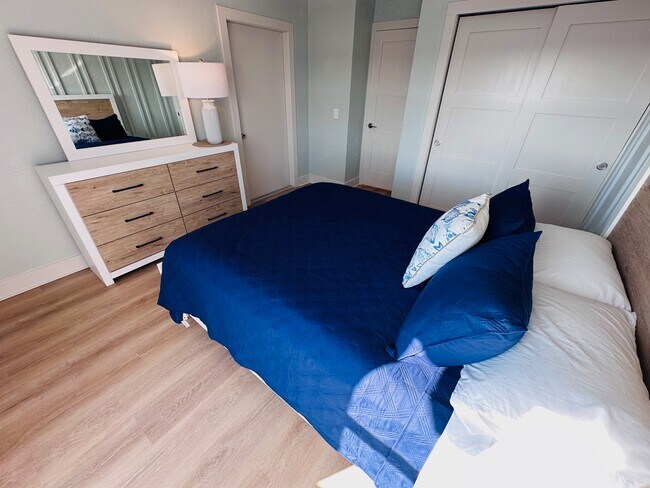 Building Photo - 555 Gulf Way