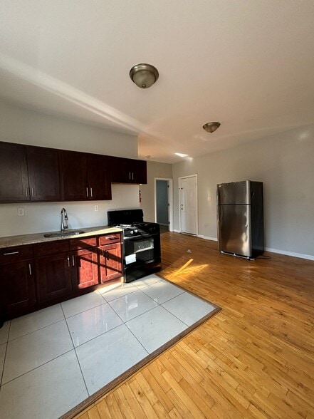 294 14th Ave 3D - 292 14th Ave