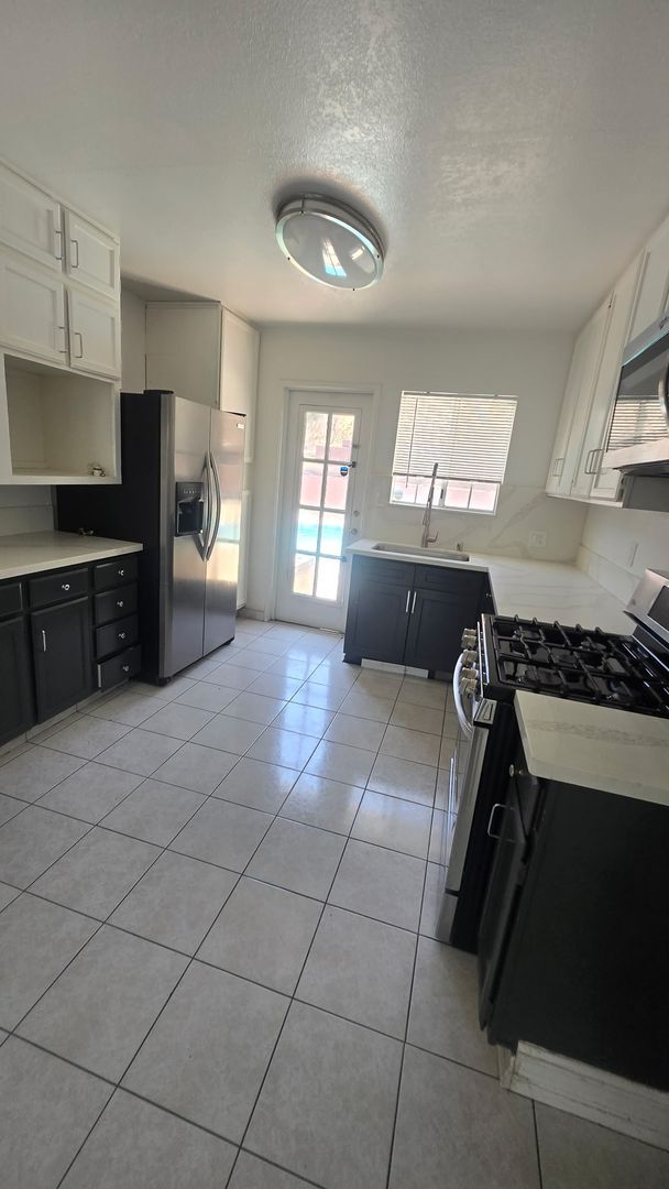 Building Photo - House FOR RENT in Bonita!! Pool and views.