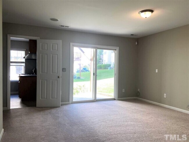 Building Photo - 3 Bedroom Townhome for Rent Apex