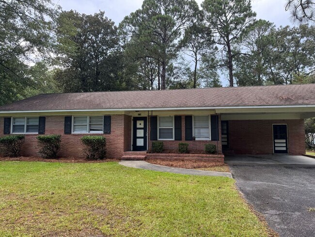Building Photo - 223 S Edgewood Dr