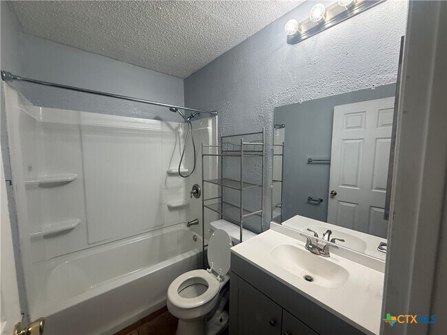 Building Photo - 106 Cockerham St