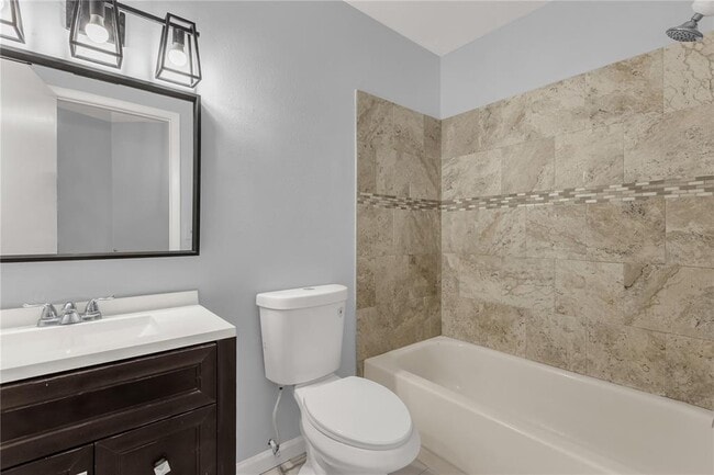 Building Photo - 14528 Redmeadow Ct