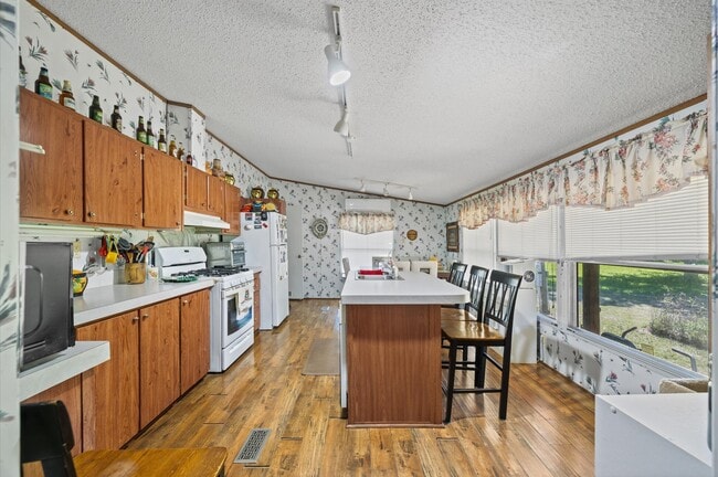 Building Photo - 806 Co Rd 2112