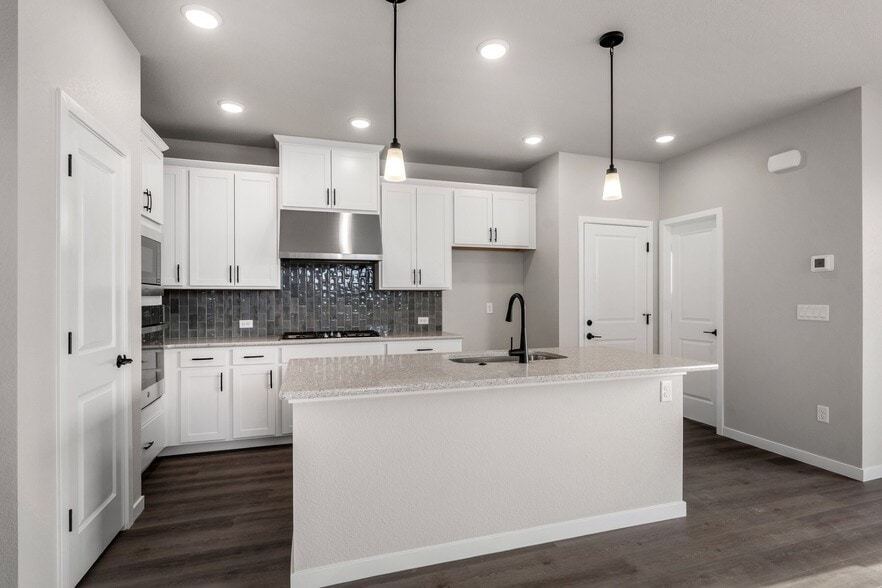 Building Photo - 6395 Laud Pt