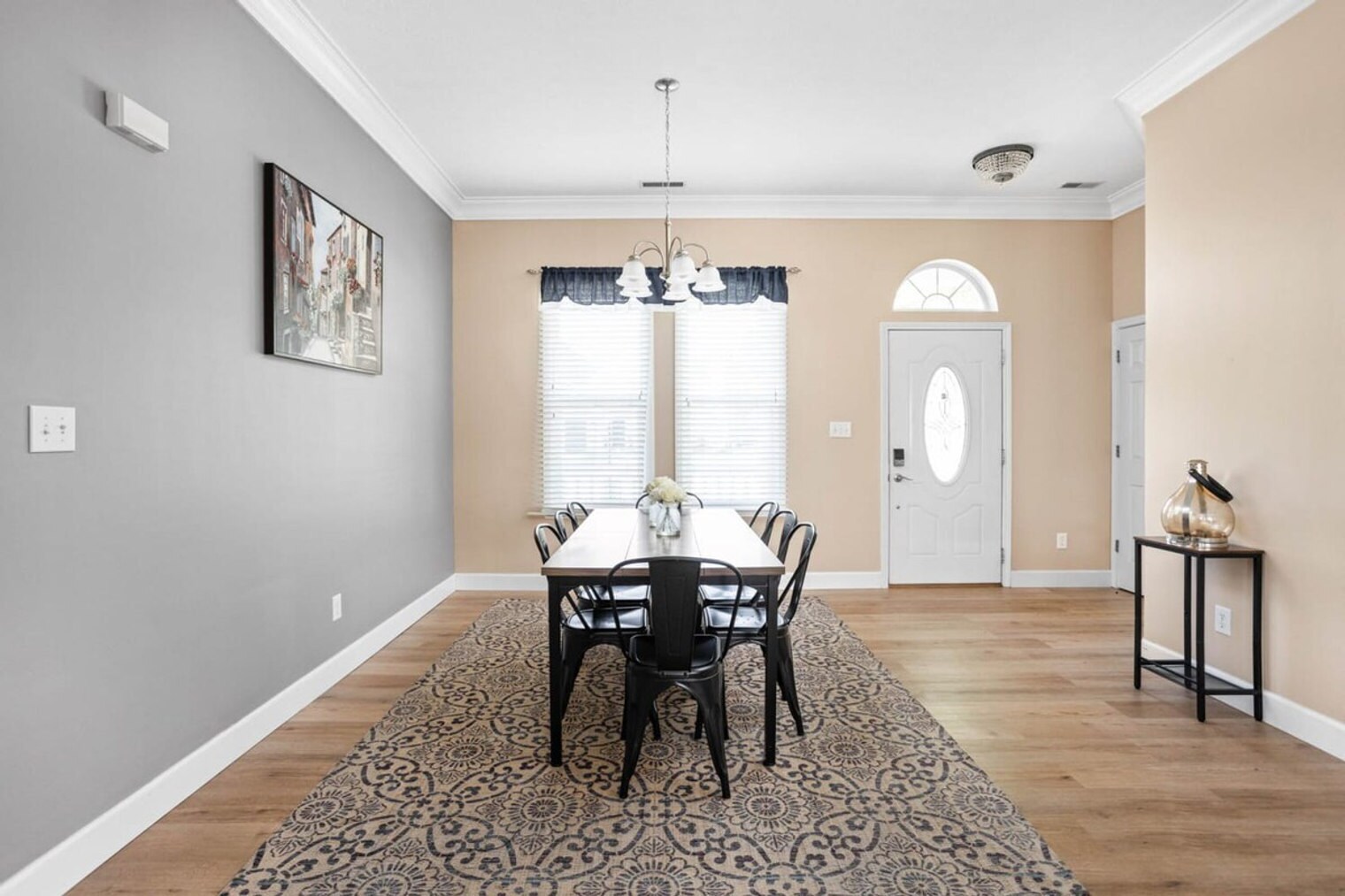 Building Photo - 3202 Grandview Way