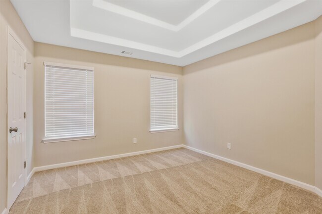 Building Photo - 5240 Rock Pl Dr SW