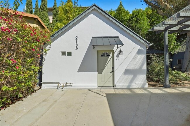 Building Photo - 2156 Linnington Ave