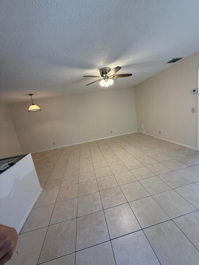Building Photo - 26 Crossings Cir