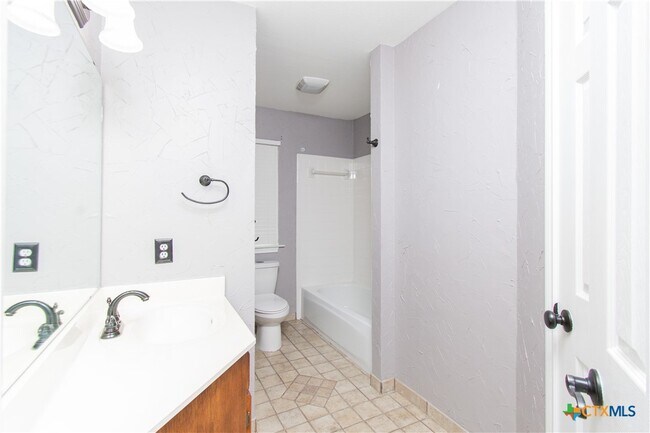 Building Photo - 4819 Box Canyon Dr