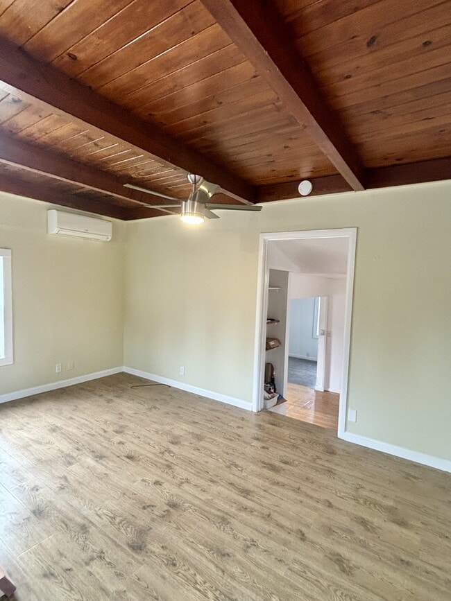 Building Photo - 668 S Auburn St