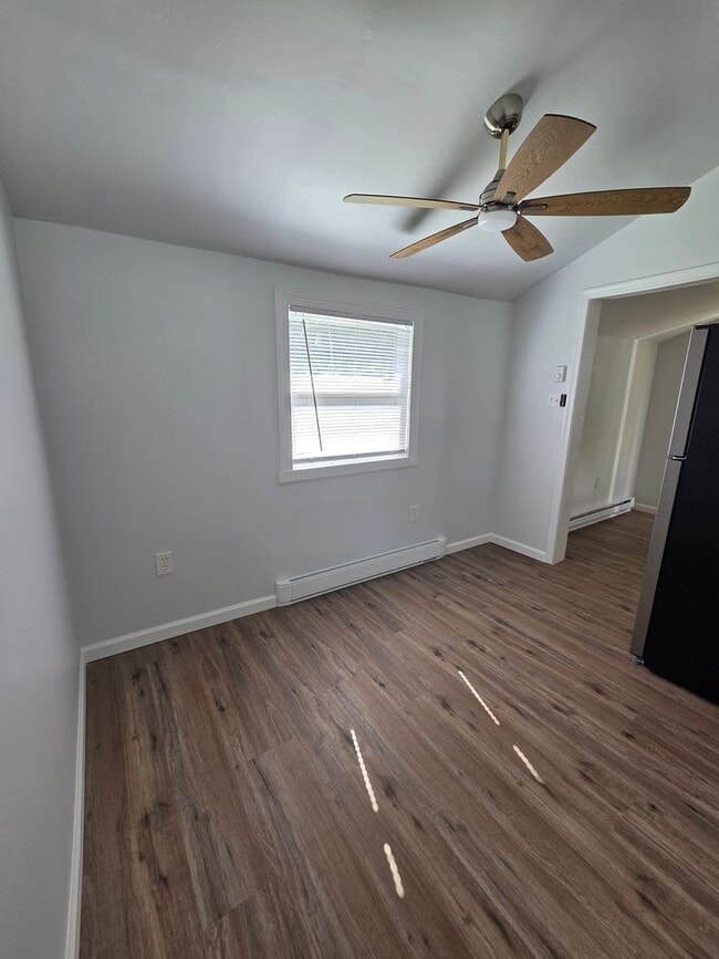 Building Photo - 2-Bedroom Wind Gap Home Available Now!