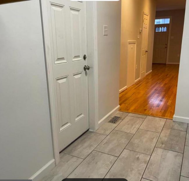 Building Photo - 1530 Marion St NW