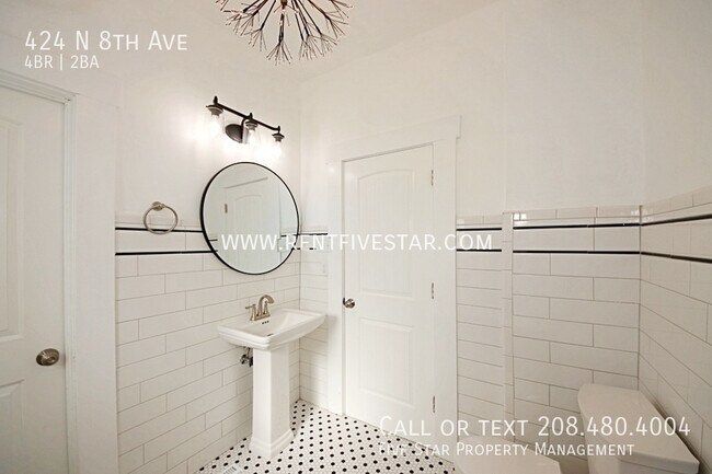 Building Photo - 424 N 8th Ave