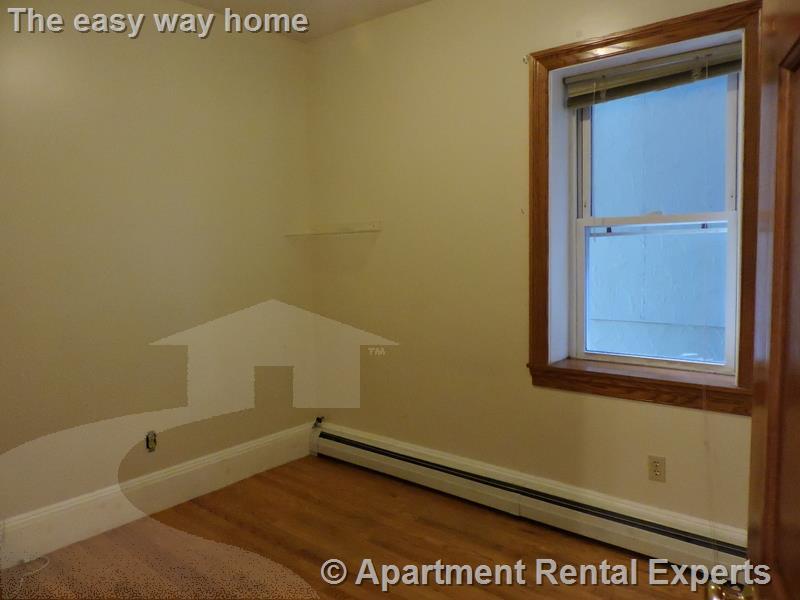 Building Photo - 105 Brookline St