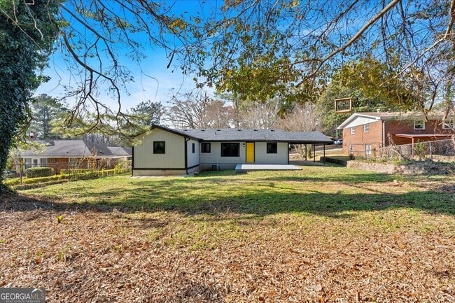 Building Photo - 2142 Cloverdale Dr SE