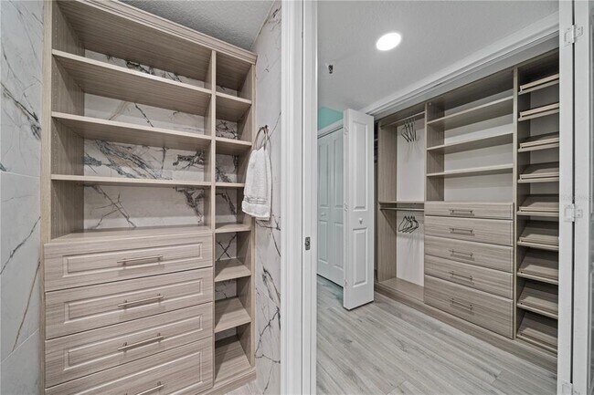 Building Photo - 19111 Vista Bay Dr